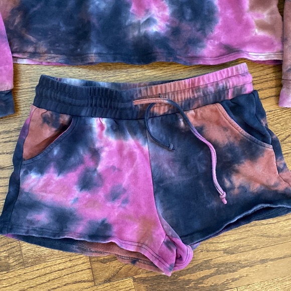 Entro Loungewear Set - Picture 2 of 5